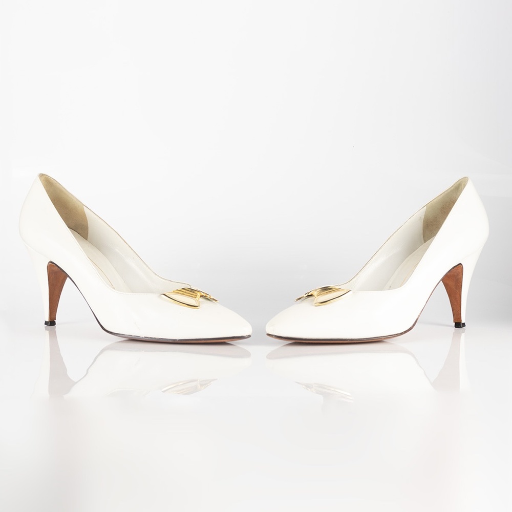 Bruno Magli White High Heel Pump with Ornament, Size 9B